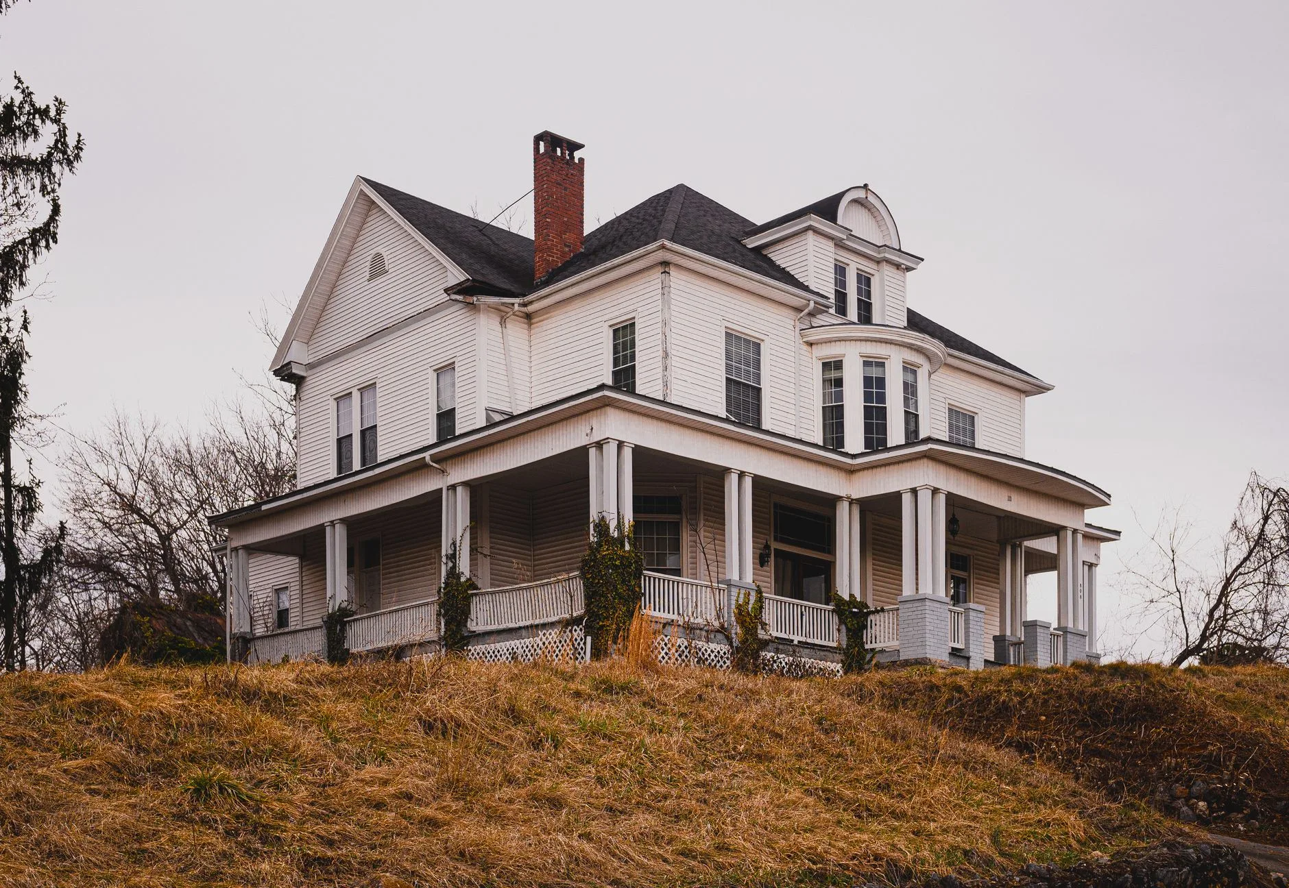 Ranch home exterior after a full re-roof, Euclid OH